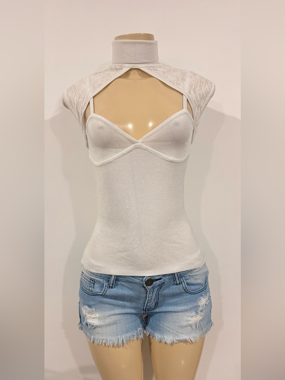 Bebe White Geometric Halter Tank Top Like New Y2K